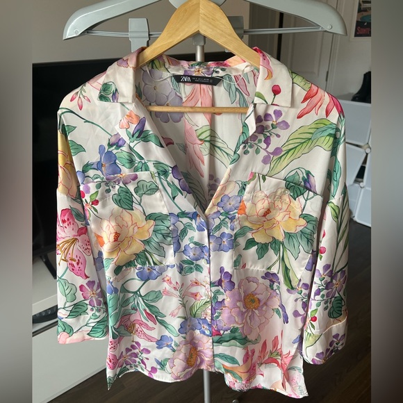 Zara flower shirt - Size Small - Picture 2 of 3